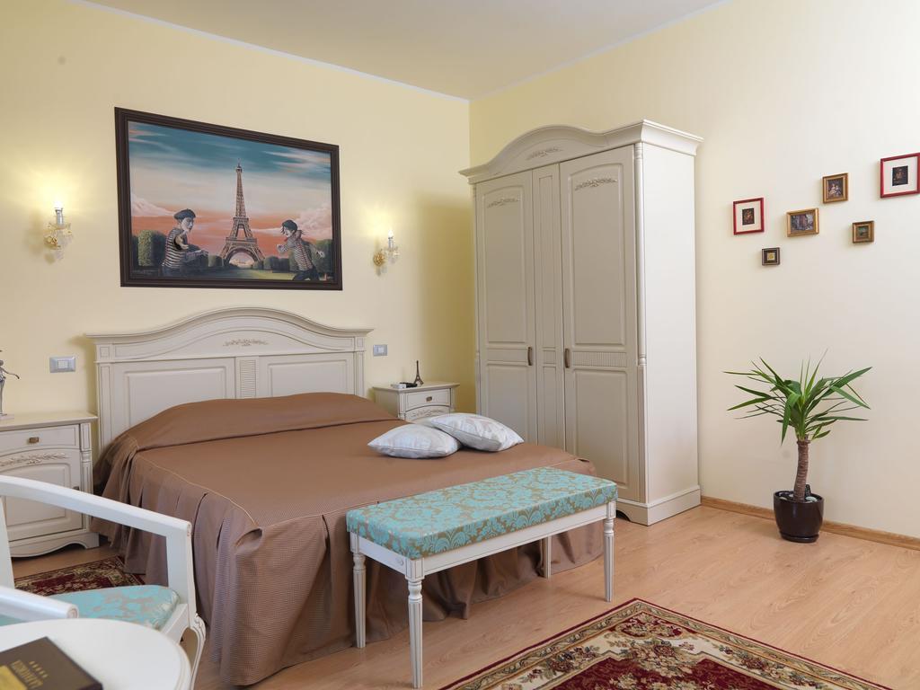 La Favorita Guesthouse Boutique Craiova Zimmer foto